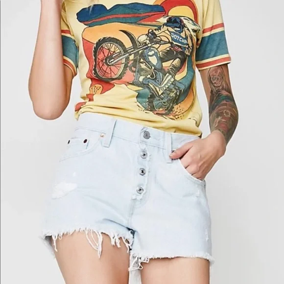 Levi’s 501 Distressed Light Wash Shorts - Picture 8 of 9